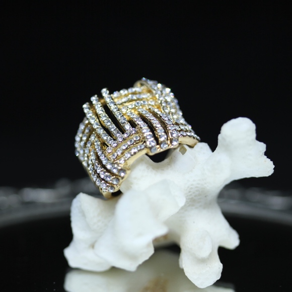 18k Gold Dipped Swarovski Statement Ring - Picture 7 of 8